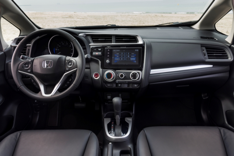 Honda Fit facelift 2018 ra mắt với giá chỉ 16.000 đô