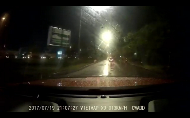 Cái kết để nhớ của 2 bánh thích chạy toé nước ... Cái kết để nhớ của 2 bánh thích chạy toé nước ...