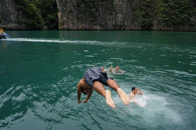 MBFC khởi hành Caravan Hè 2014 : Sài Gòn, Việt Nam – Phuket, TháiLan