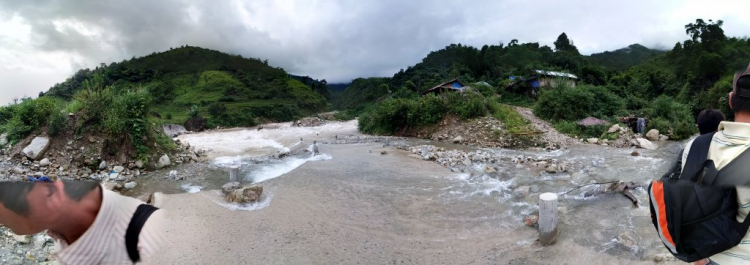 1400 km và 4 ngày ngoại tình với "vợ bé" của ông anh