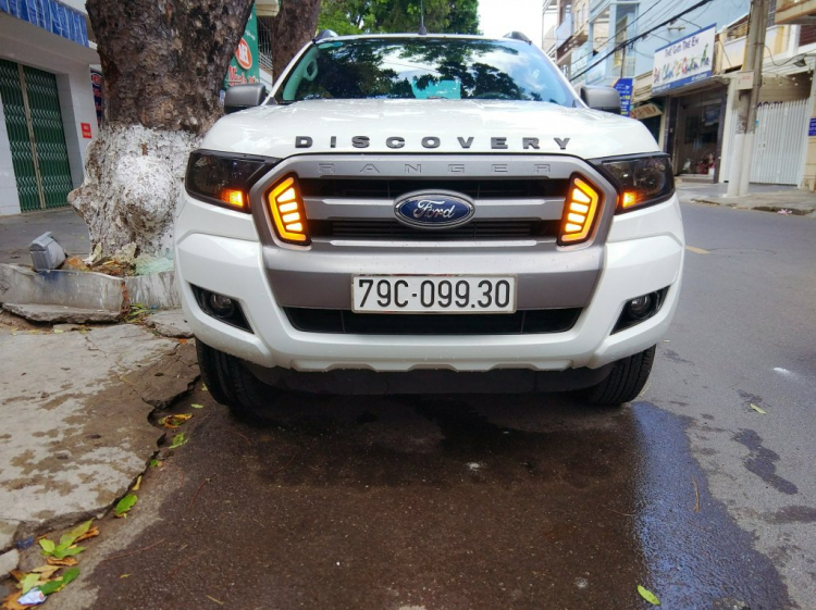 Ford Ranger XLS lên đồ Wildtrack. Các bác nhẹ tay!