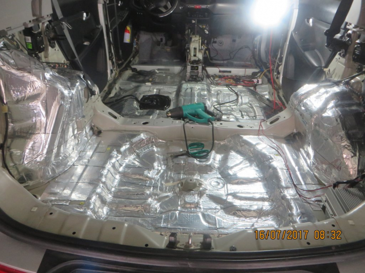 Cách âm cho Kia Sportage Cách âm cho Kia Sportage