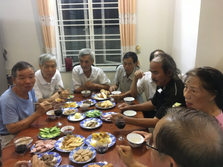 Vạch nét đứt ở khu vực cấm vượt Vạch nét đứt ở khu vực cấm vượt