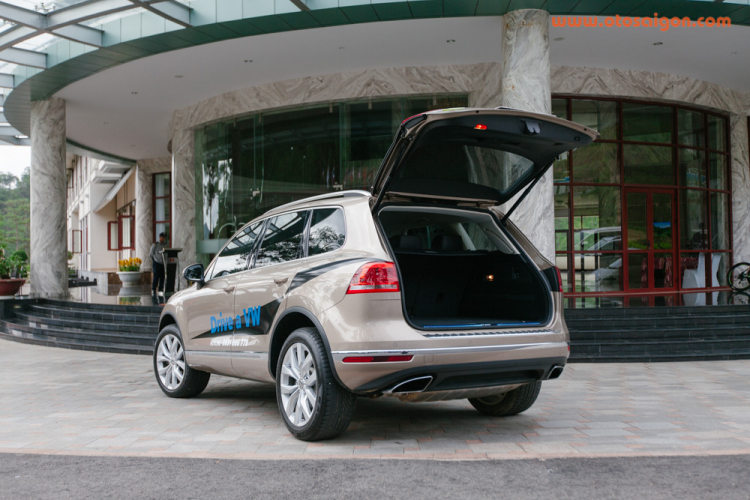 Đánh giá VW Touareg - Thêm lựa chọn SUV cỡ trung đến từ Đức Đánh giá VW Touareg - Thêm lựa chọn SUV cỡ trung đến từ Đức