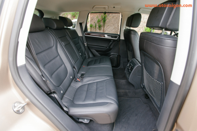Đánh giá VW Touareg - Thêm lựa chọn SUV cỡ trung đến từ Đức Đánh giá VW Touareg - Thêm lựa chọn SUV cỡ trung đến từ Đức
