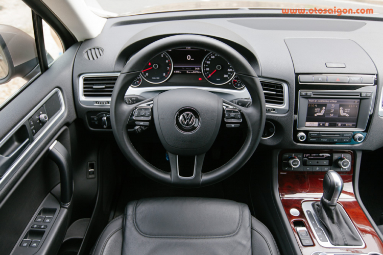 Đánh giá VW Touareg - Thêm lựa chọn SUV cỡ trung đến từ Đức Đánh giá VW Touareg - Thêm lựa chọn SUV cỡ trung đến từ Đức