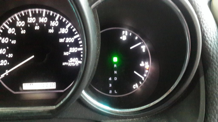 Lexus RX 330 có tiếng rột roạt, chít chít trong vô lăng Lexus RX 330 có tiếng rột roạt, chít chít trong vô lăng