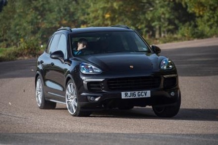 thu-hoi-22000-chiec-porsche-cayenne.jpg