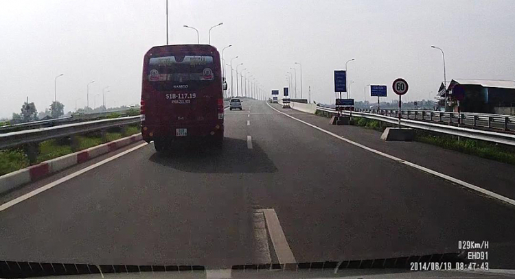 Cao tốc SG - LT anh í đây nè ! ( Hình ảnh )