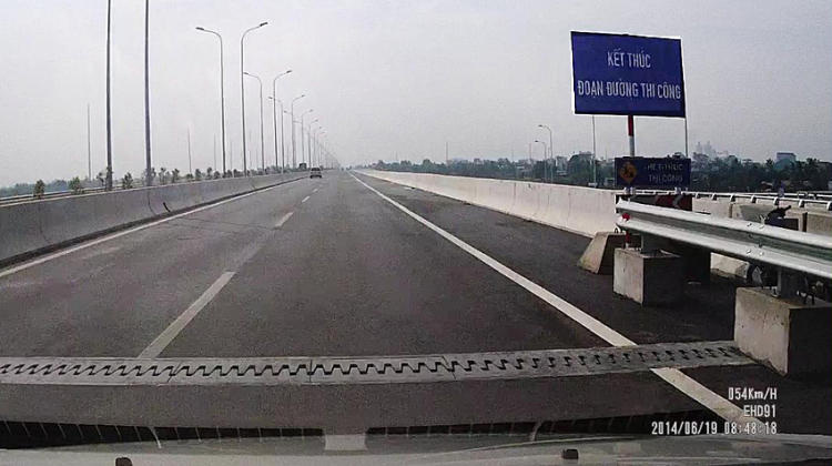 Cao tốc SG - LT anh í đây nè ! ( Hình ảnh )