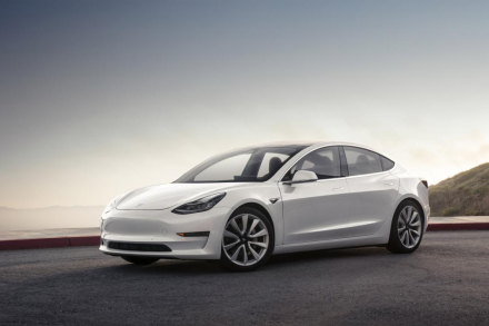 danh-gia-dong-xe-dien-tesla-model-3-2.jpg