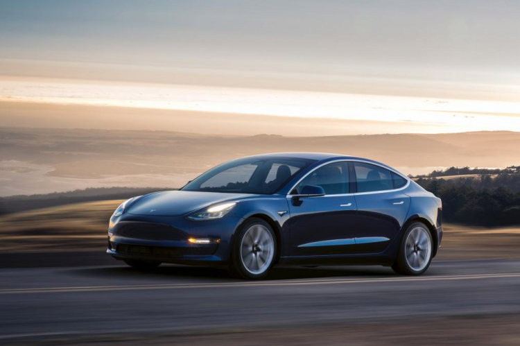 Đánh giá sơ bộ Tesla Model 3 vừa ra mắt
