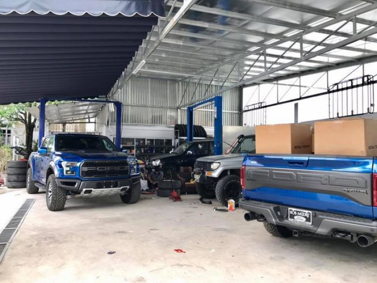 Bộ đôi hàng khủng Ford F-150 Raptor giá 4,5 tỷ đổ bộ TP.HCM