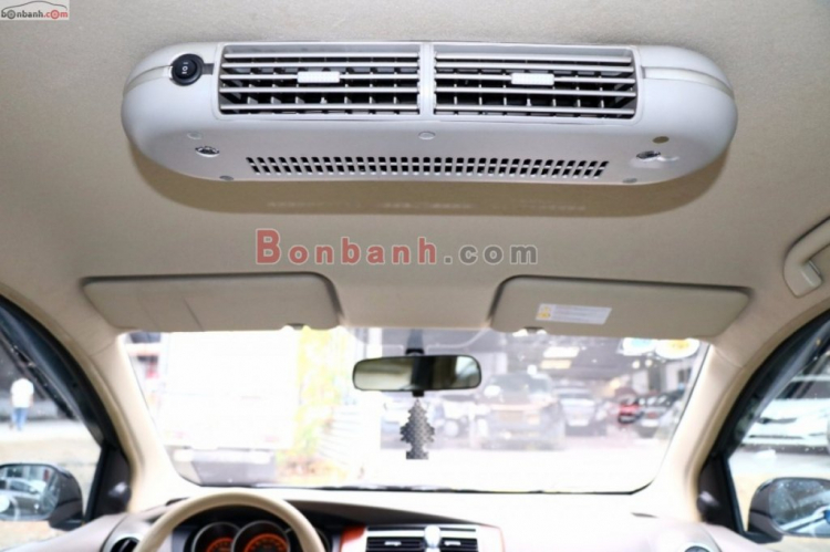 Tìm ace chơi xe Nissan Grand Livina Tìm ace chơi xe Nissan Grand Livina