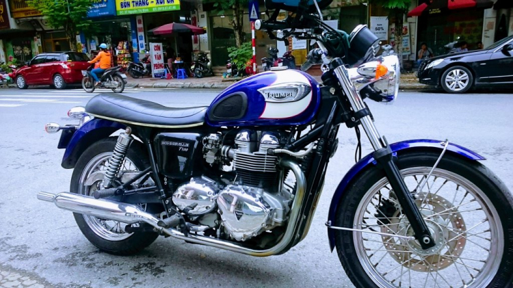 Bán Triumph Bonneville T100 đời 2004 màu xanh, nguyên bản, 95%