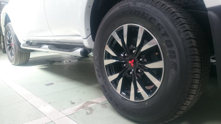 Báo giá Mit PAJERO SPORT D 4X2 MT