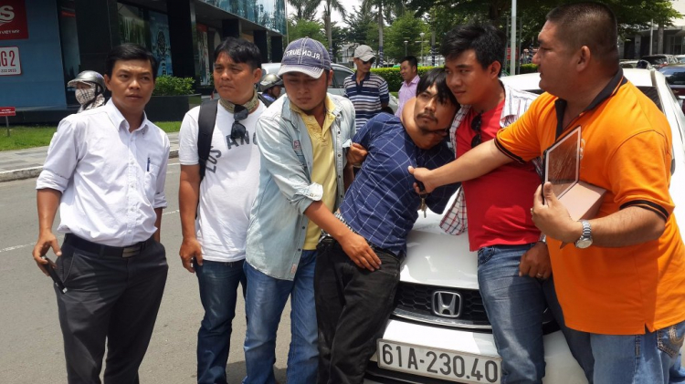 Mất ô tô do gấp vào ATM ! Mất ô tô do gấp vào ATM !