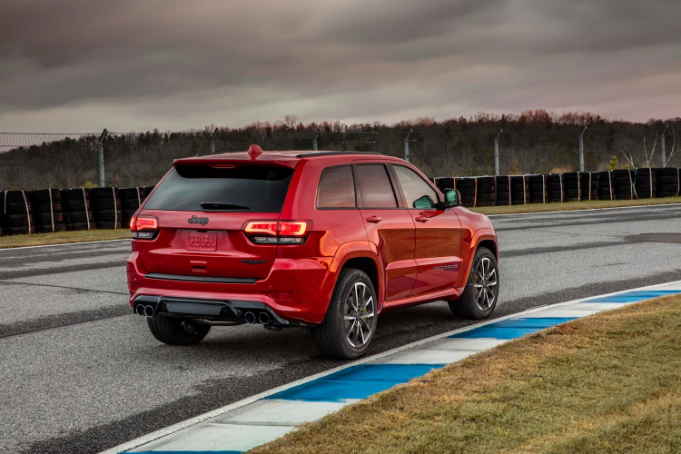 Jeep Grand Cherokee Trackhawk mạnh 707 mã lực có giá từ 86.995 USD