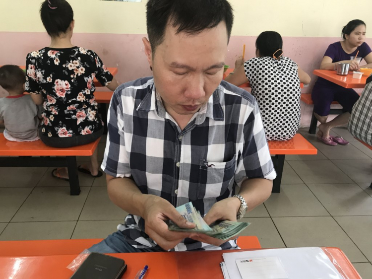 Giúp đỡ em bé đang còn hy vọng sống Giúp đỡ em bé đang còn hy vọng sống