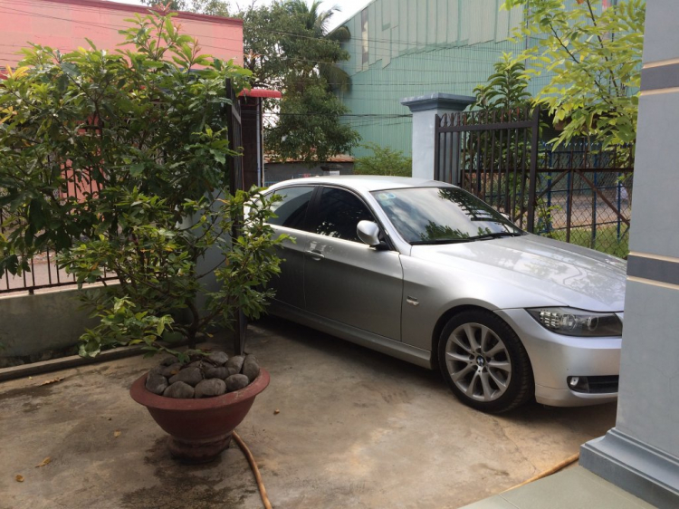 Con E90 BMW 325i đầu tiên của em