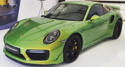 Porsche-911-Turbo-S-Green.jpg