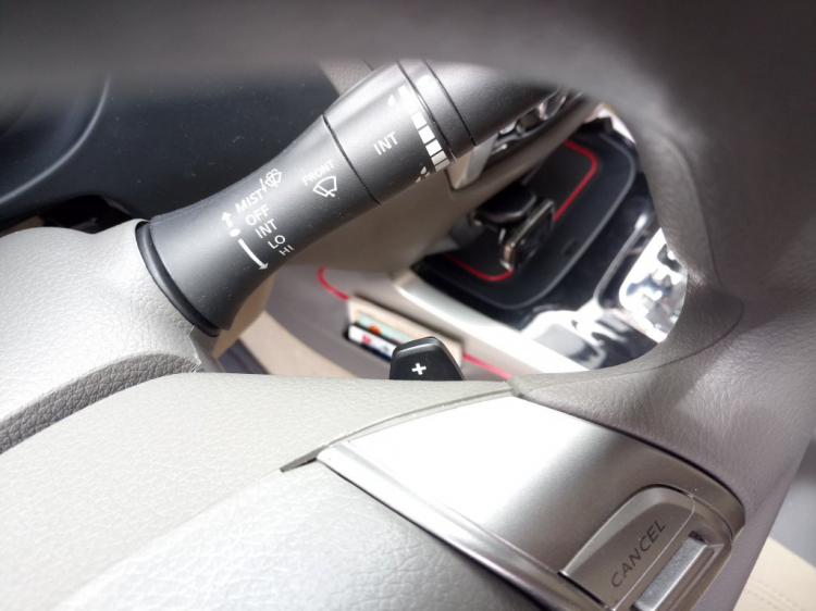 Em đã lên lẫy số vô lăng cho xe Nissan Navara EL Em đã lên lẫy số vô lăng cho xe Nissan Navara EL