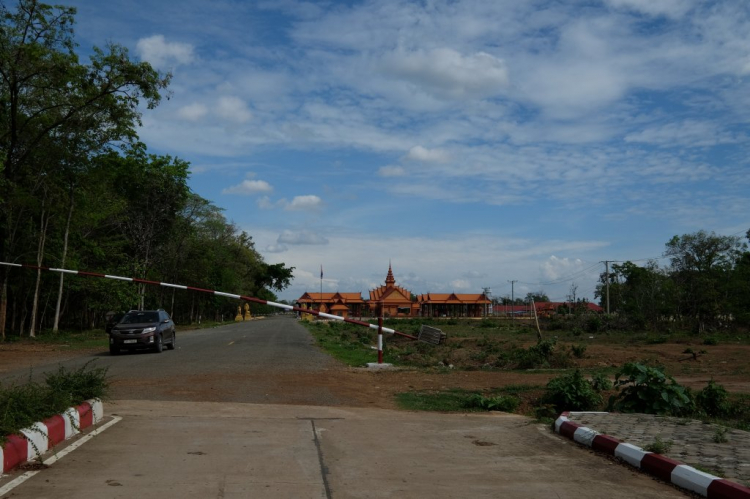 Hành trình Vờ-Cờ-Lờ (Việt-Cam-Lào)