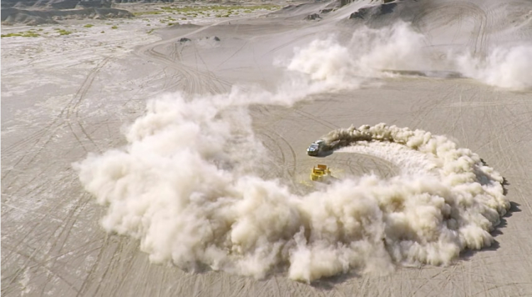 Thỏa sức "nghịch cát" với video mới của Ken Block