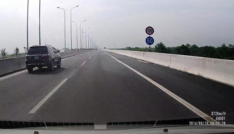 Cao tốc SG - LT anh í đây nè ! ( Hình ảnh ) Cao tốc SG - LT anh í đây nè ! ( Hình ảnh )