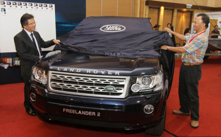 Land-Rover-Freelander-2_2014_1.jpg
