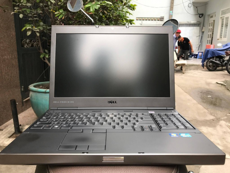 Bán 2 laptop Fujitsu và Dell