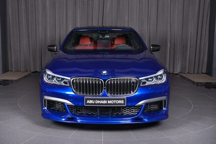 San-Marino-Blue-BMW-M760Li-2.jpg