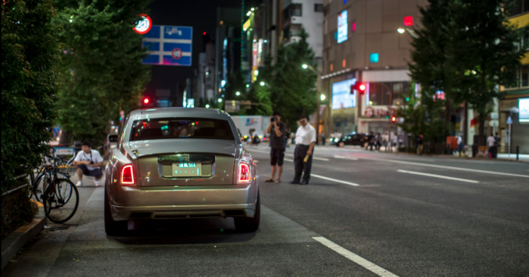 Lắp động cơ Toyota Supra cho Rolls-Royce Phantom