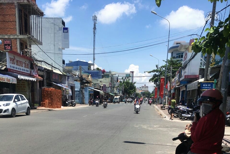 Các bác thông não e vụ này chút