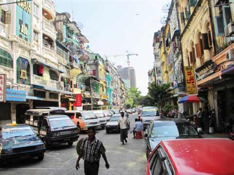 Các bác nghĩ sao về việc ô tô bị trả thù khi đỗ xe gây cản trở người khác??? Các bác nghĩ sao về việc ô tô bị trả thù khi đỗ xe gây cản trở người khác???