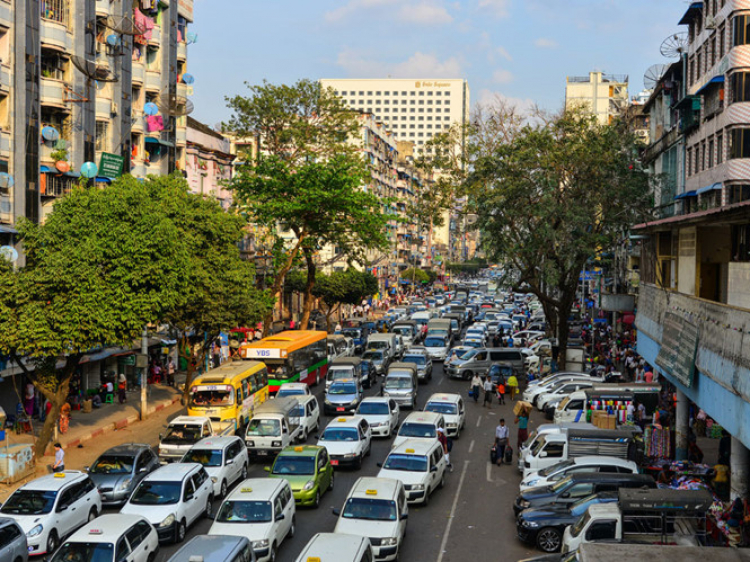 Các bác nghĩ sao về việc ô tô bị trả thù khi đỗ xe gây cản trở người khác??? Các bác nghĩ sao về việc ô tô bị trả thù khi đỗ xe gây cản trở người khác???