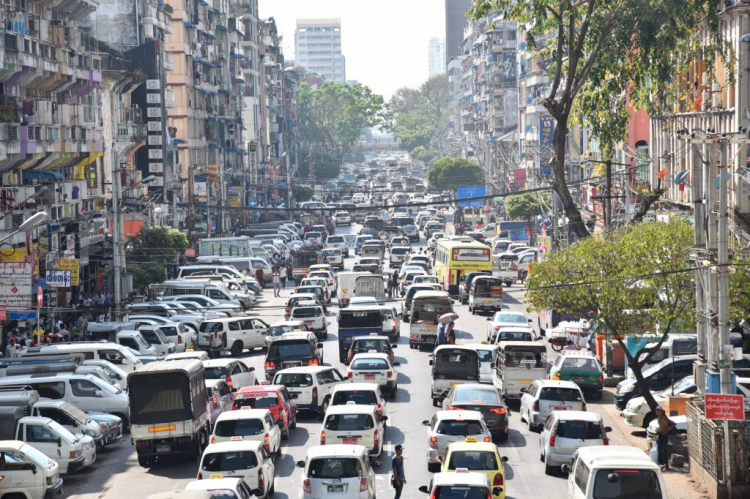Các bác nghĩ sao về việc ô tô bị trả thù khi đỗ xe gây cản trở người khác??? Các bác nghĩ sao về việc ô tô bị trả thù khi đỗ xe gây cản trở người khác???