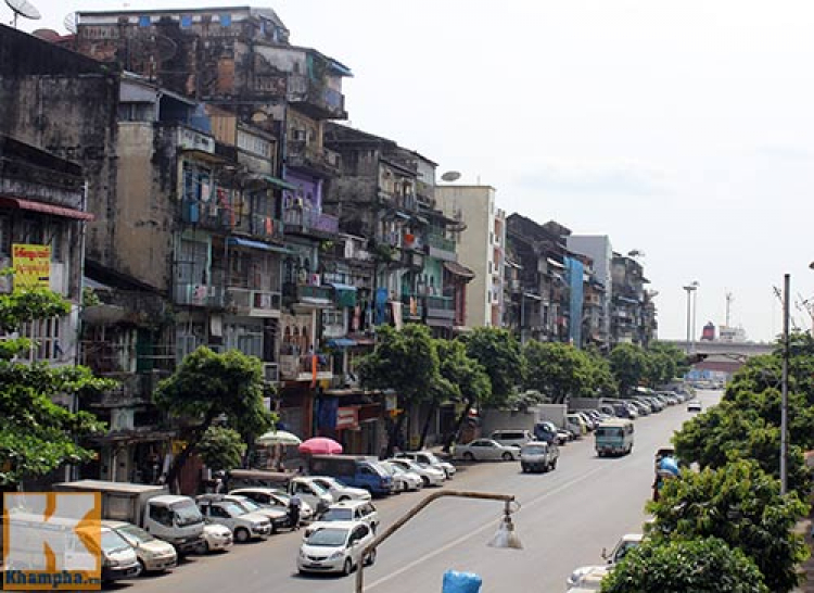 Các bác nghĩ sao về việc ô tô bị trả thù khi đỗ xe gây cản trở người khác??? Các bác nghĩ sao về việc ô tô bị trả thù khi đỗ xe gây cản trở người khác???