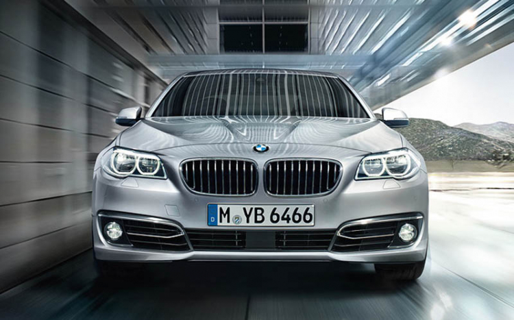 BMW ra mắt 520i F10 1.6 lít tại thị trường Hy Lạp