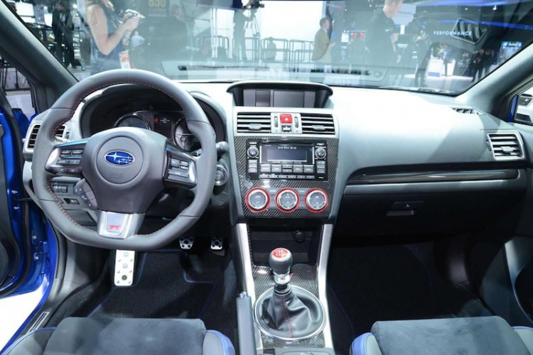 Subaru Impreza WRX vs STI 2015 sắp về Việt Nam