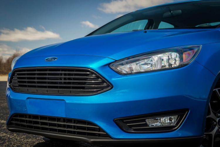 Ford Focus 2015 phiên bản sedan lộ diện