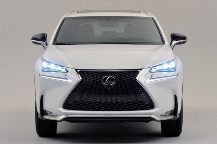 Lexus NX : Đối thủ mới của Mercedes GLK và BMW X3