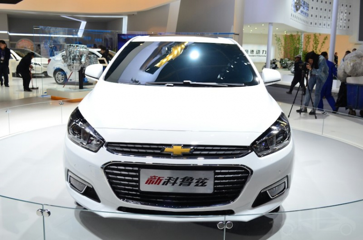 Rò rỉ ảnh nội thất Chevrolet Cruze 2015