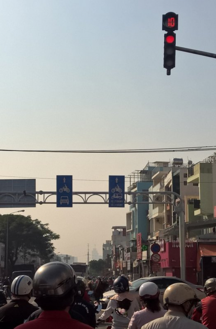 Đã có phân làn Phan Văn Trị (từ NTSơn đến PVĐồng) Đã có phân làn Phan Văn Trị (từ NTSơn đến PVĐồng)