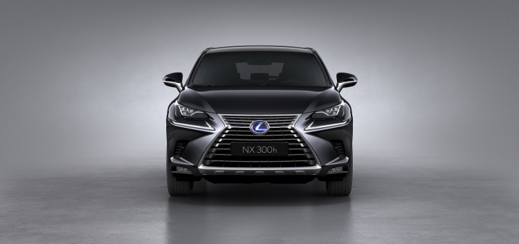 Lexus NX 300h Facelift 2018 giảm giá bán, tăng giá trị