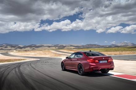 BMW-M5-44.jpg