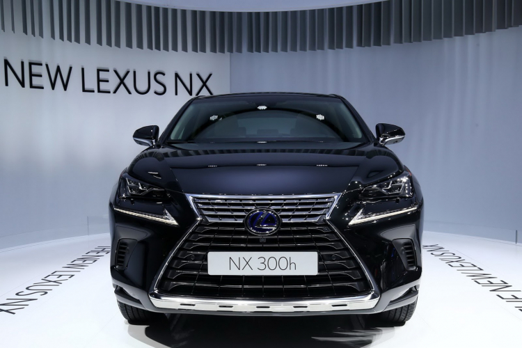 [IAA 2017] Lexus NX 300h Facelift 2018 khoe dáng tại triển lãm
