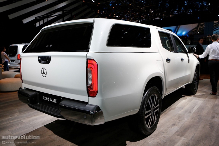 BMW “thất vọng” về Mercedes X-Class