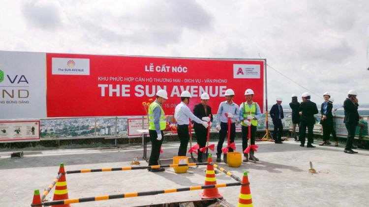 Giữa tháng 9 này The Sun Avenue cất nóc rồi thì có kịp bàn giao nhà trong Quý 2 - 2018 không các bác