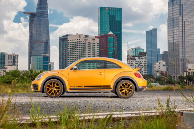 Volkswagen Beetle Dune có giá gần 1,5 tỷ đồng tại Việt Nam